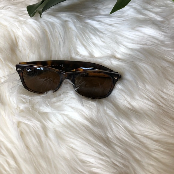 Ray-Ban Accessories - Ray Ban New Wayfarer classic